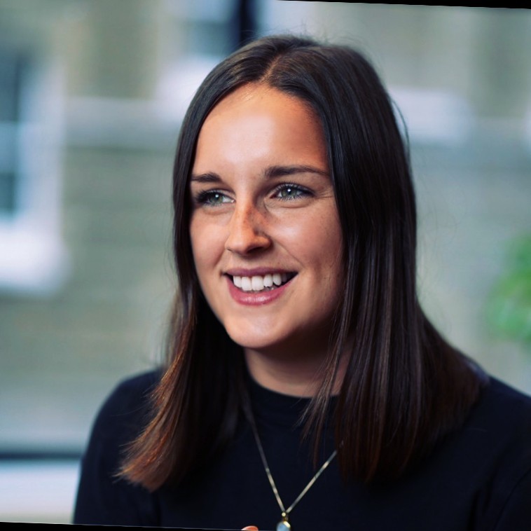 katie-accurx-headshot